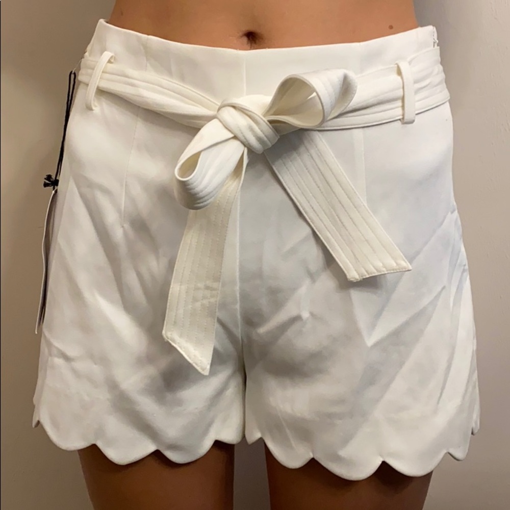 White scalloped boutique shorts